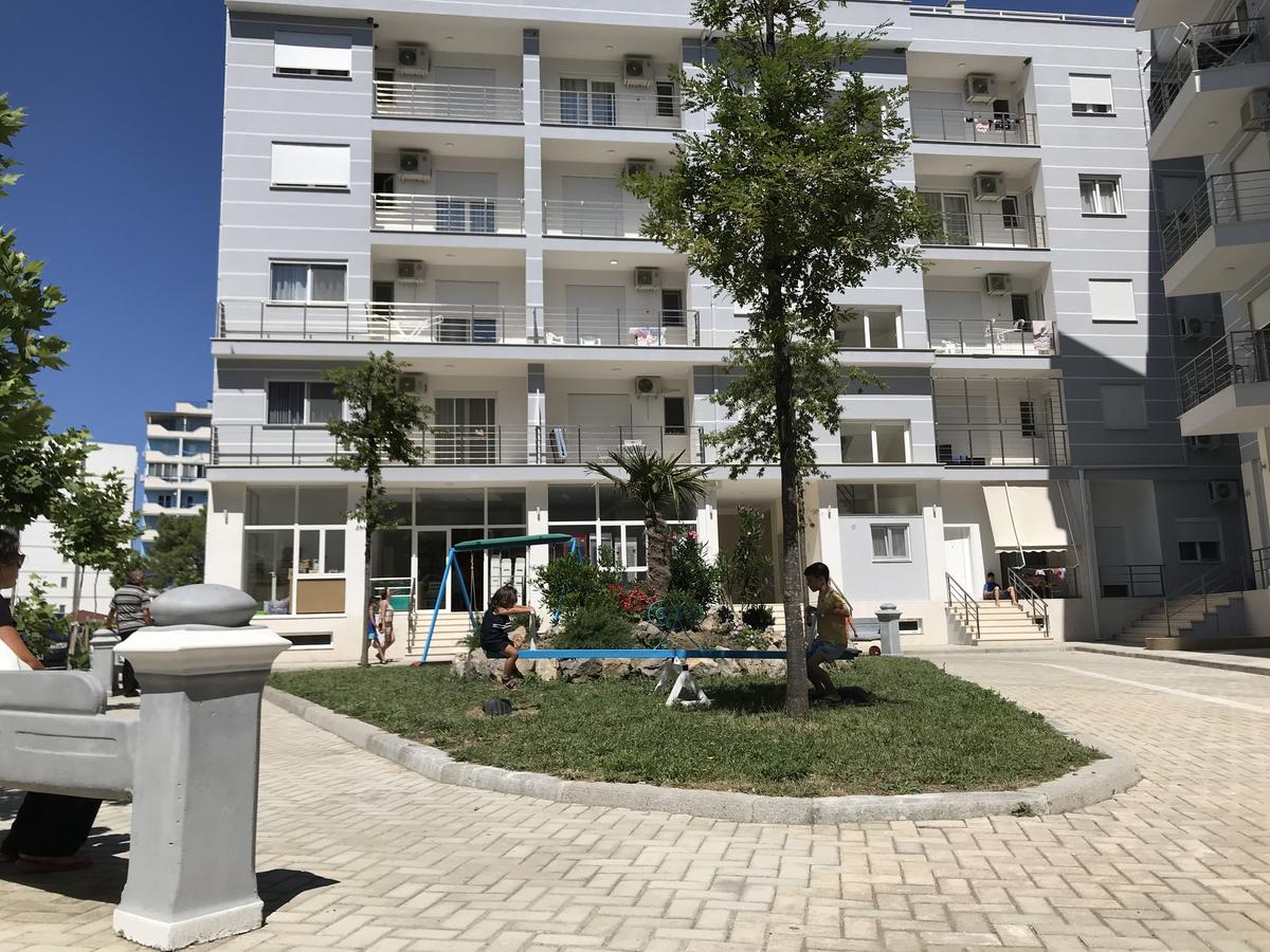 Viktoria'S Apartments Shengjin Exterior photo